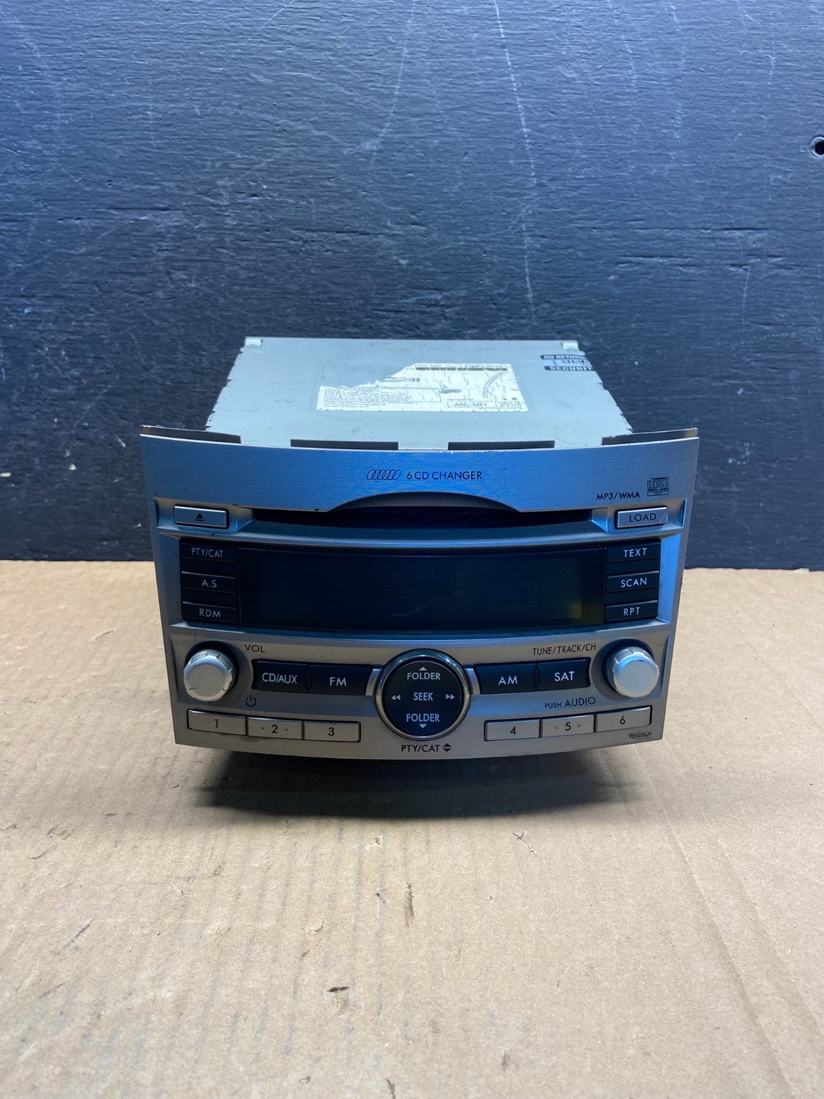 2010 to 2012 Subaru Legacy AM FM CD MP3 Radio Player AG1513 DW0