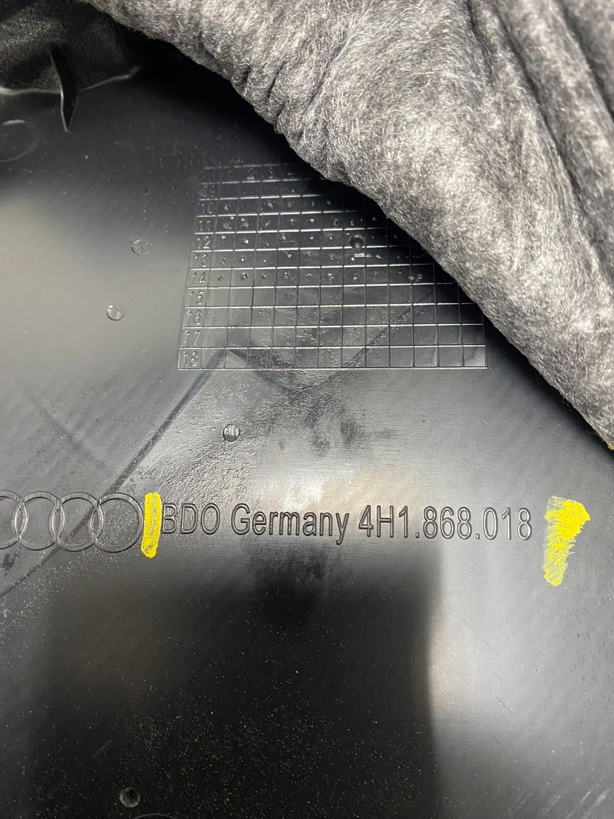 2011 to 2018 Audi A8 Front Right Passenger Interior Door Panel M6926 DG10