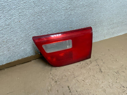 2004-2006 BMW X5 Right Passenger RH Side Inner Tail Light Oem U8857 DW2