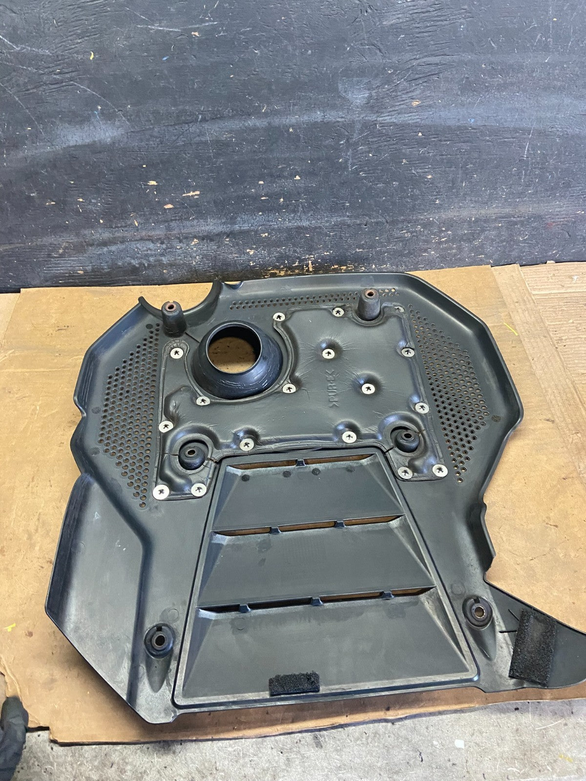 2006 to 2010 Hyundai Azera V6 Engine Motor Shield Cover OEM R0283 DG4