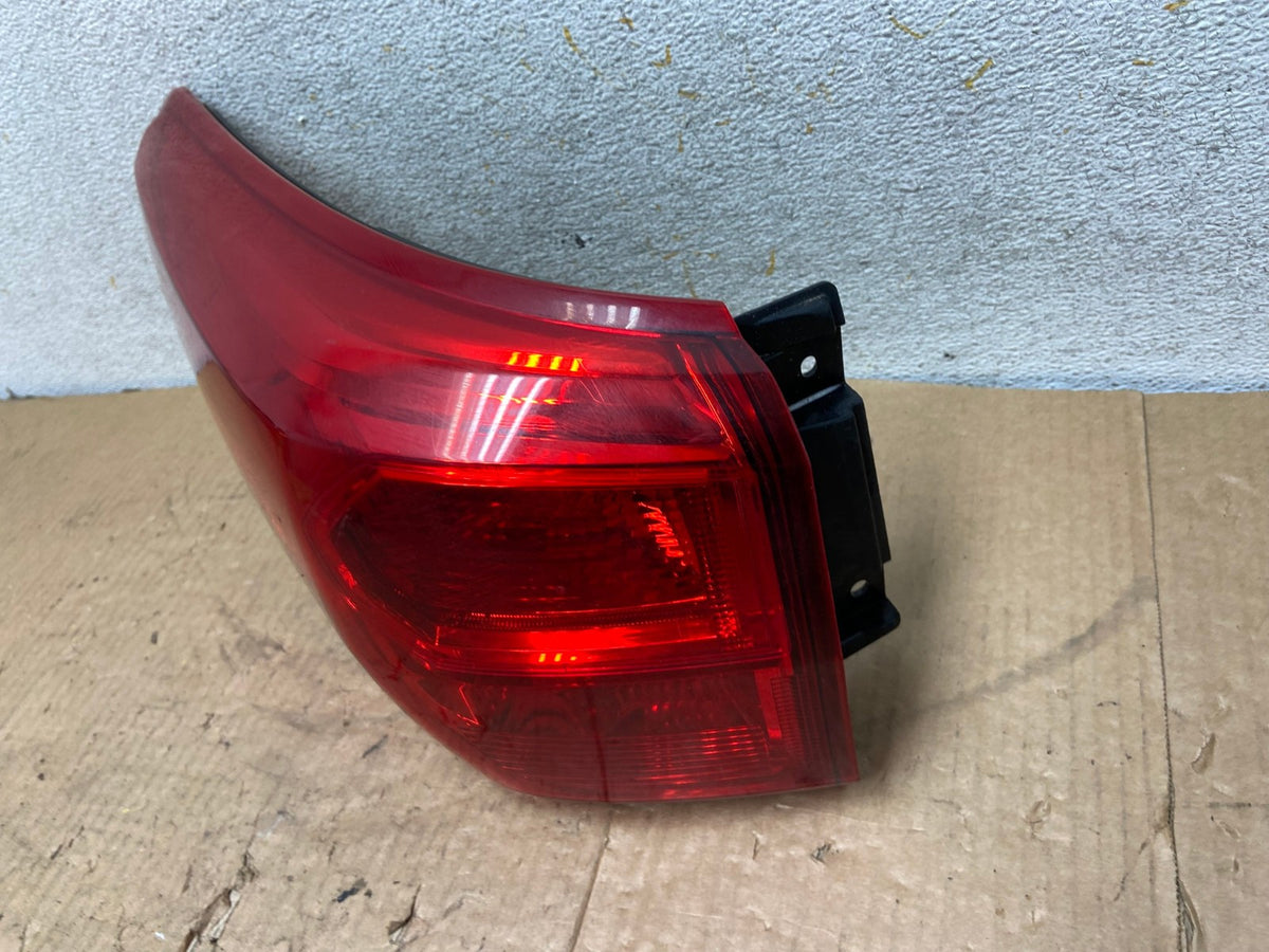 2017 - 2020 Nissan Pathfinder Left Driver LH Tail light AI8235 LK1