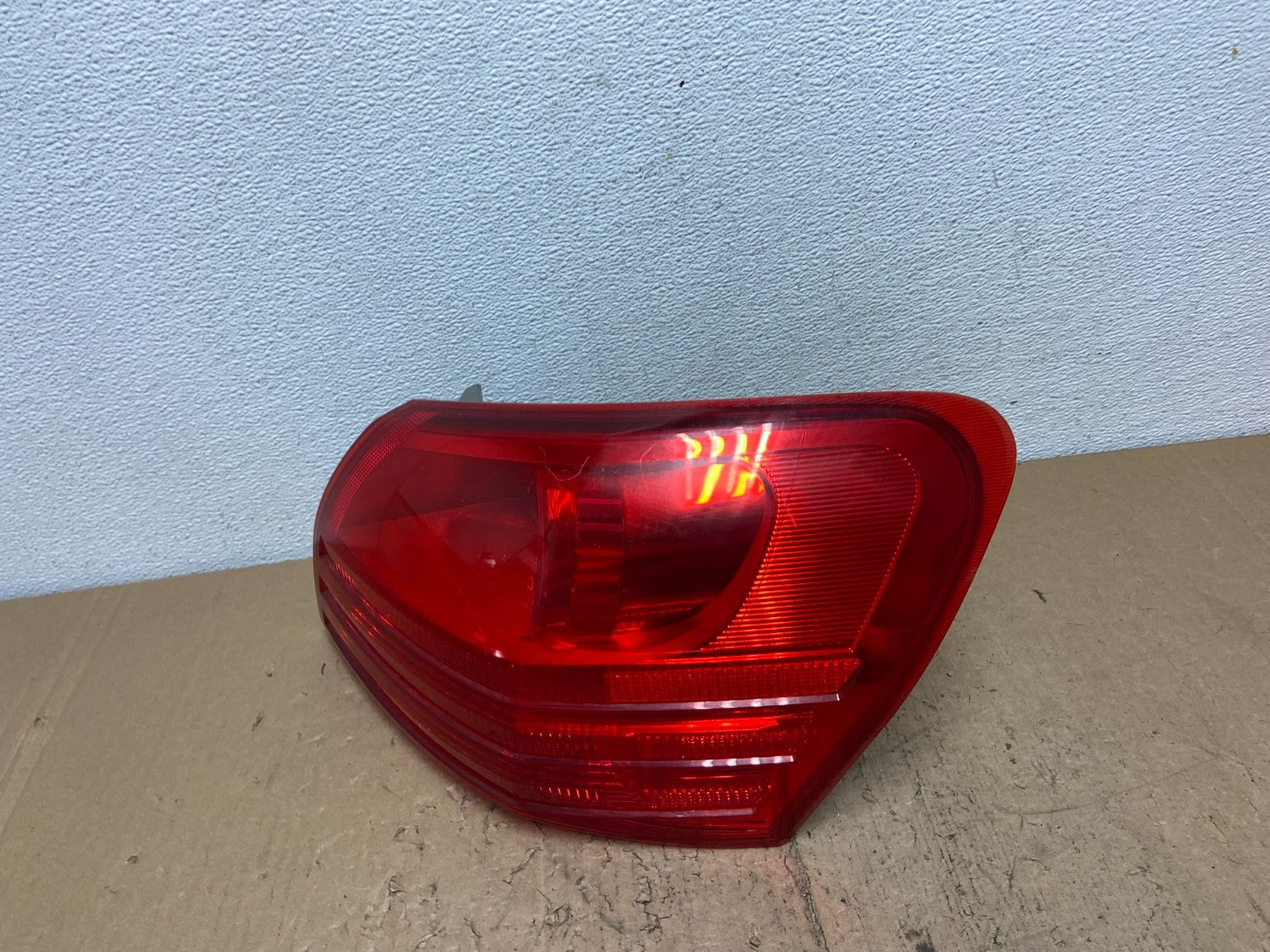 2008 to 2015 Nissan Rogue Right Passenger Rh Side Tail Light AC7387 DW1