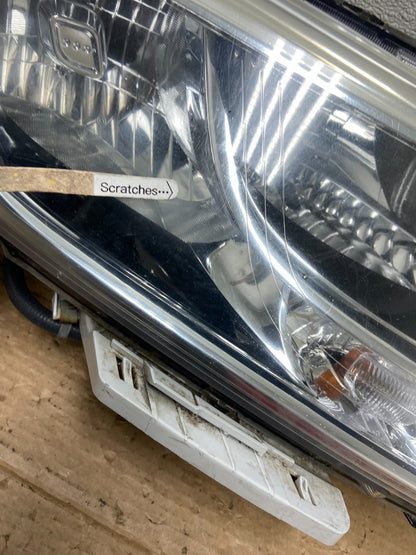 2013 to 2016 Nissan Pathfinder Right Passenger RH Side Headlight OEM AB5270 DW3