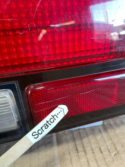 1992 1993 Chevrolet Cavalier Rear Trunk LID Center Tail Light AH0478 DG3