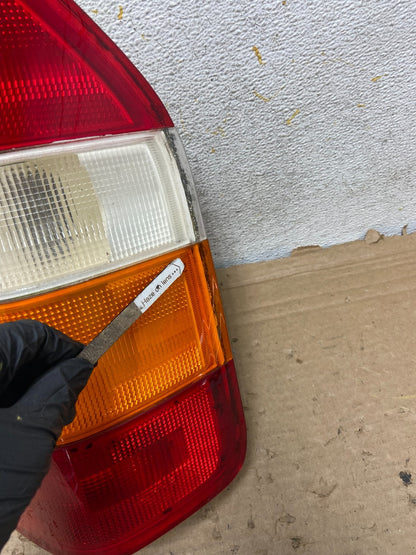 2002-2006 Mercedes Dodge Sprinter Right Passenger Rh Tail Light ah9149 DG4