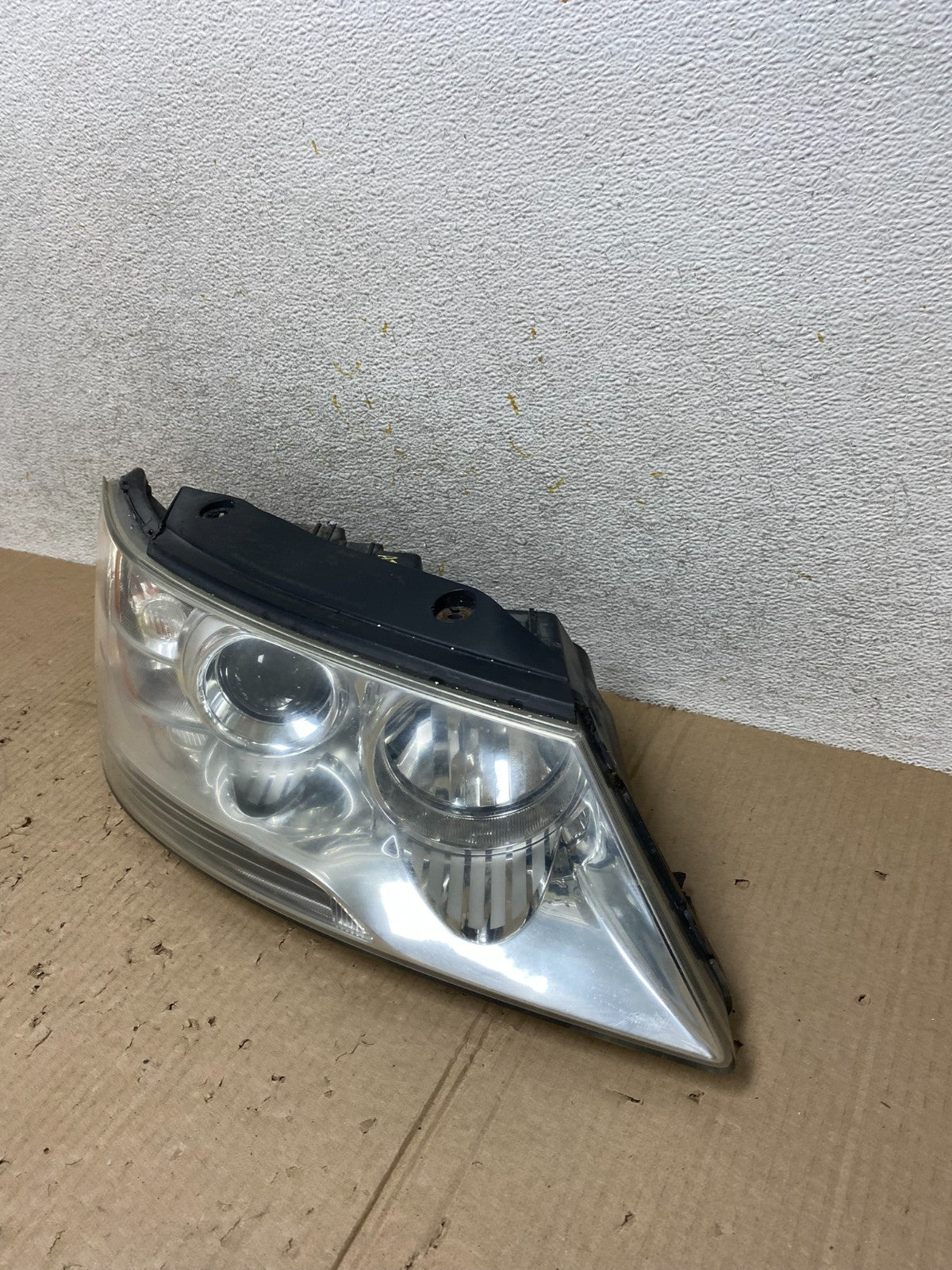2009 to 2010 Hyundai Sonata Right Passenger RH Side Headlight Halogen AJ1847 LK1