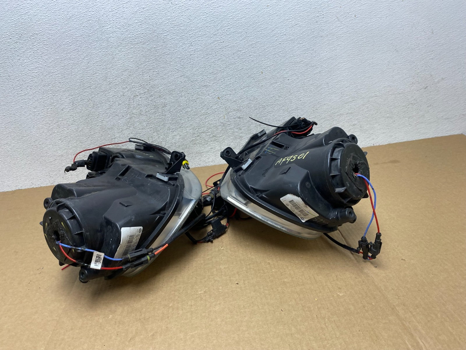 2005 to 2010 Volkswagen Jetta Left+Right Side Headlights Halogen AF9501 DW10
