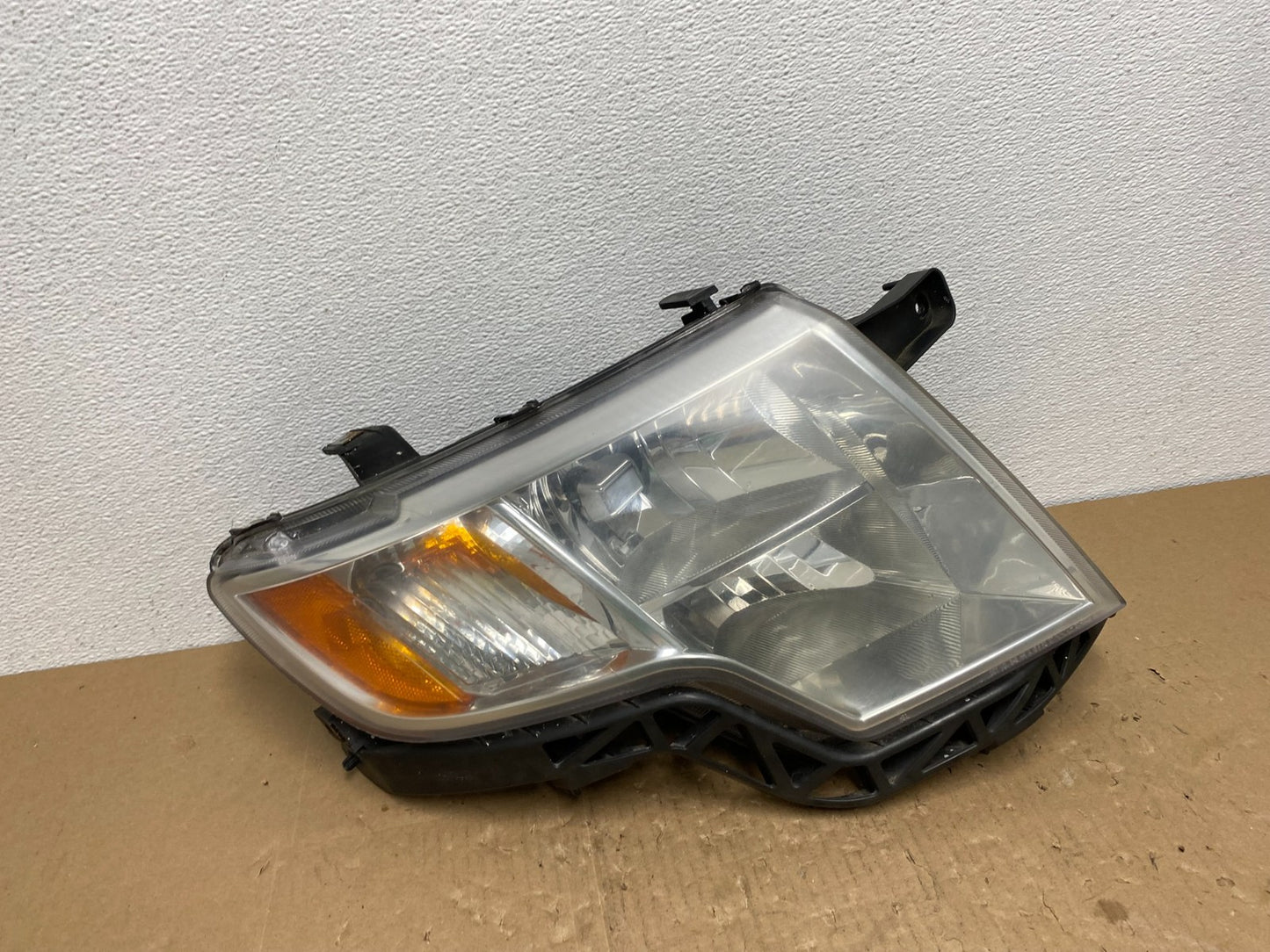 2007 to 2010 Ford Edge Right Passenger RH Halogen Headlight AB6953 DW0