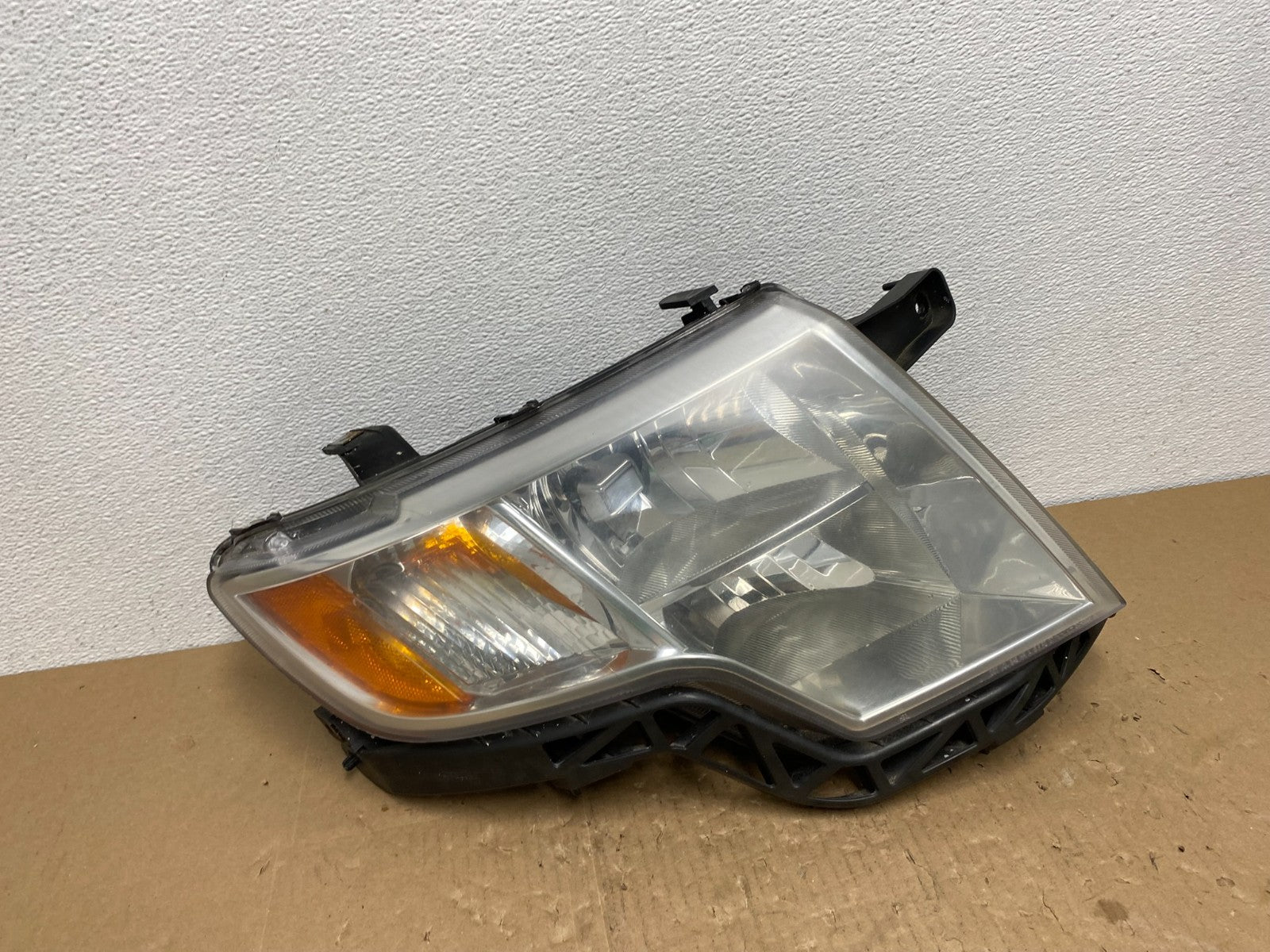 2007 to 2010 Ford Edge Right Passenger RH Halogen Headlight AB6953 DW0