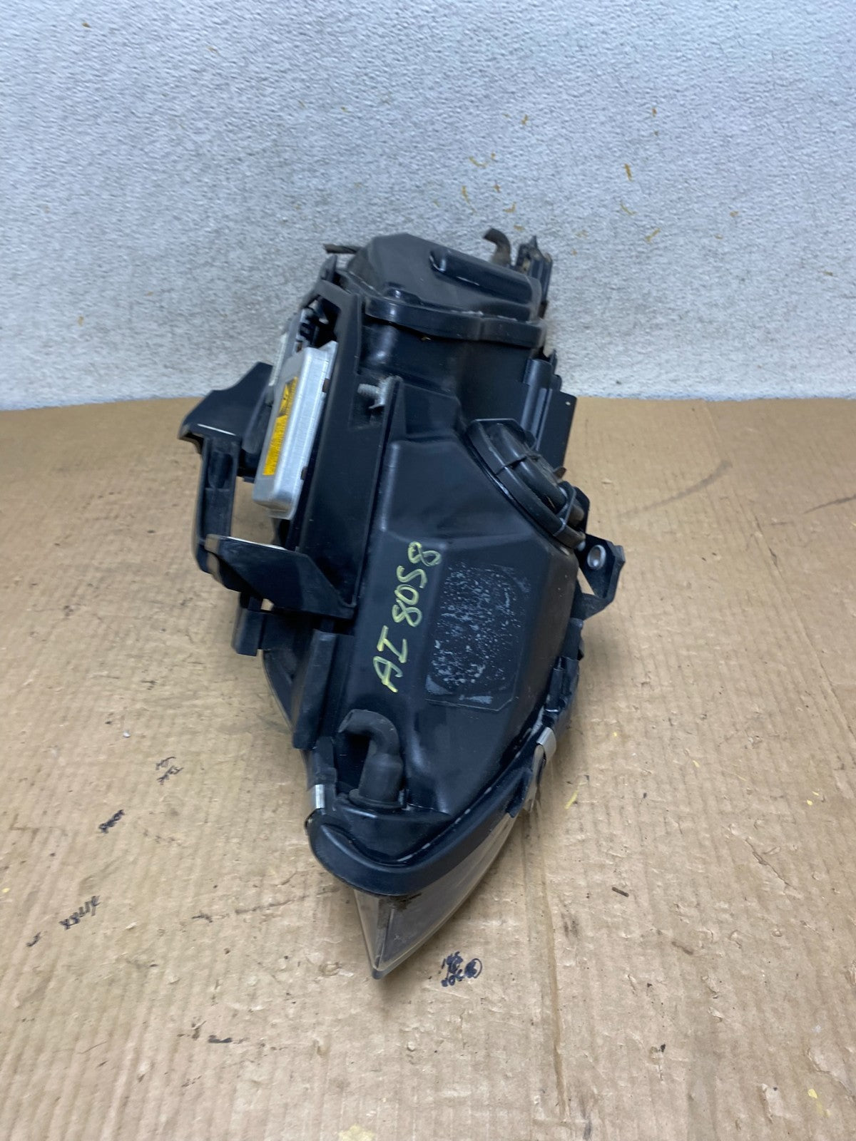 2004 to 2007 BMW 525i 5 Series Headlight Left Driver LH Xenon AFS AI8058 DW5