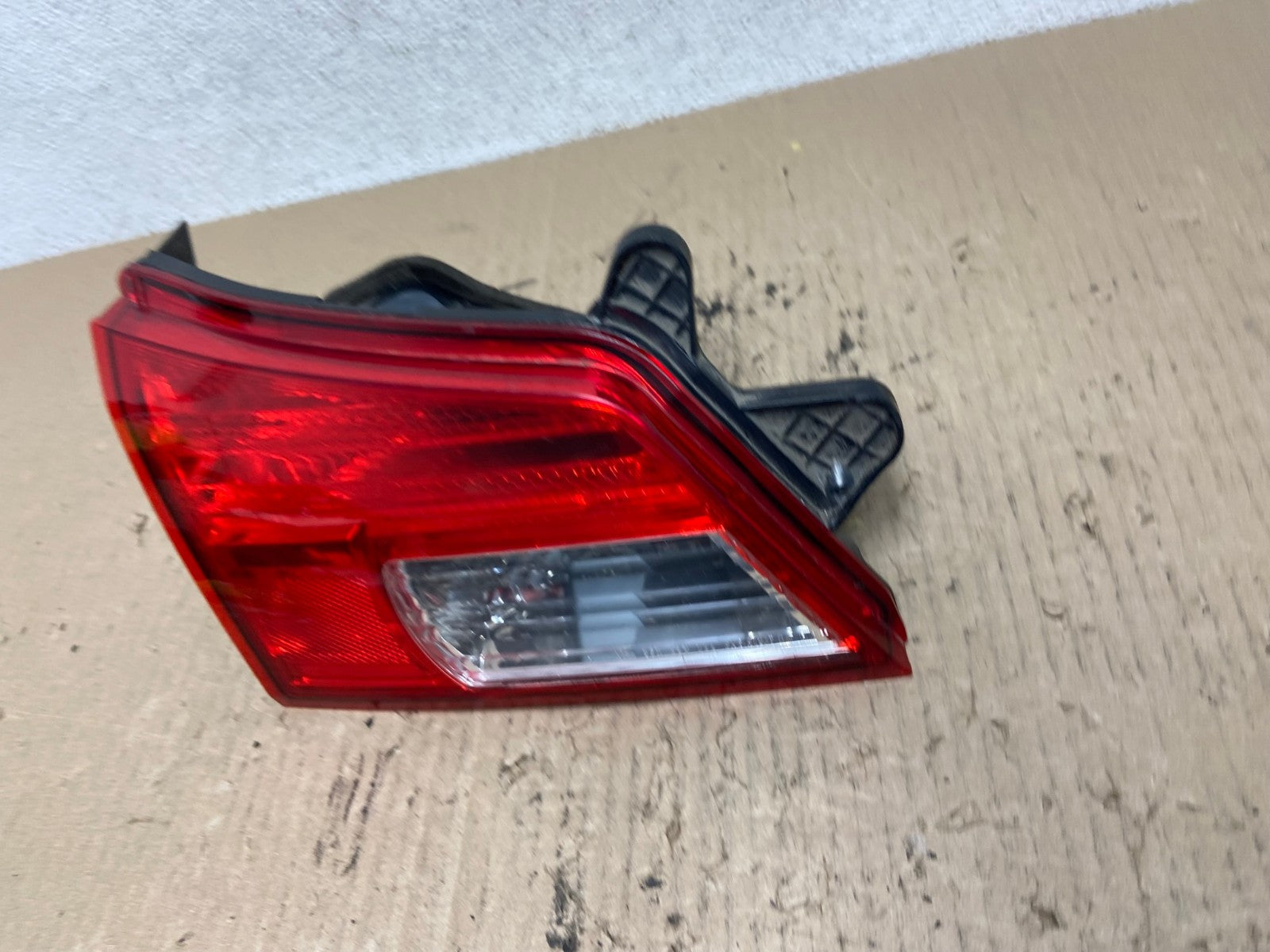 2010-2014 Subaru Outback Left Driver Lh Side Inner Tail Light AF6995 LK1