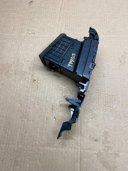 2006 - 2012 Kia Sedona Entourage Right Passenger RH Center Air Vent Y9905   DG2
