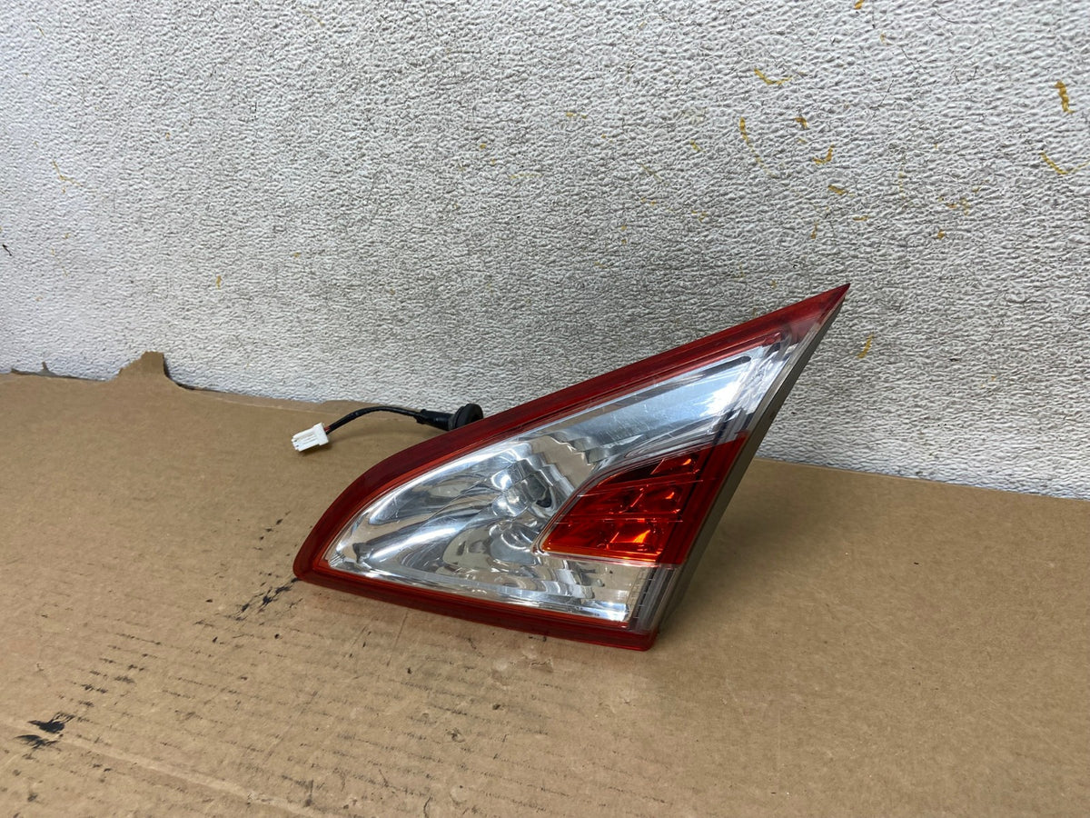 2011-2014 Nissan Murano Right Passenger RH Side Inner Tail Light AH7877 LK2