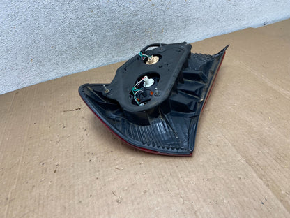 2002 2003 2004 Toyota Camry Left Driver LH Side Tail Light AI8927 LK4