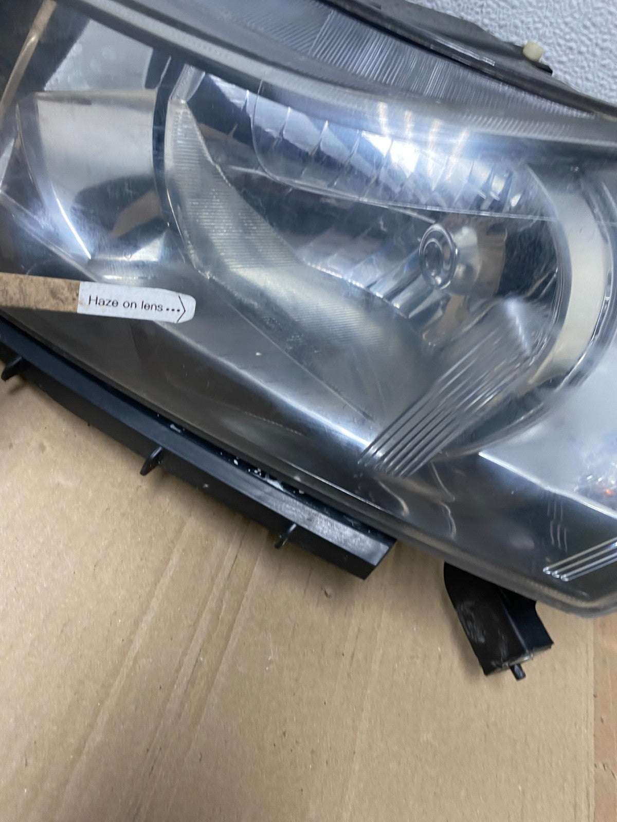 2011 to 2015 Chevrolet Cruze Halogen Left+Right Set Headlights AF5861 DW6