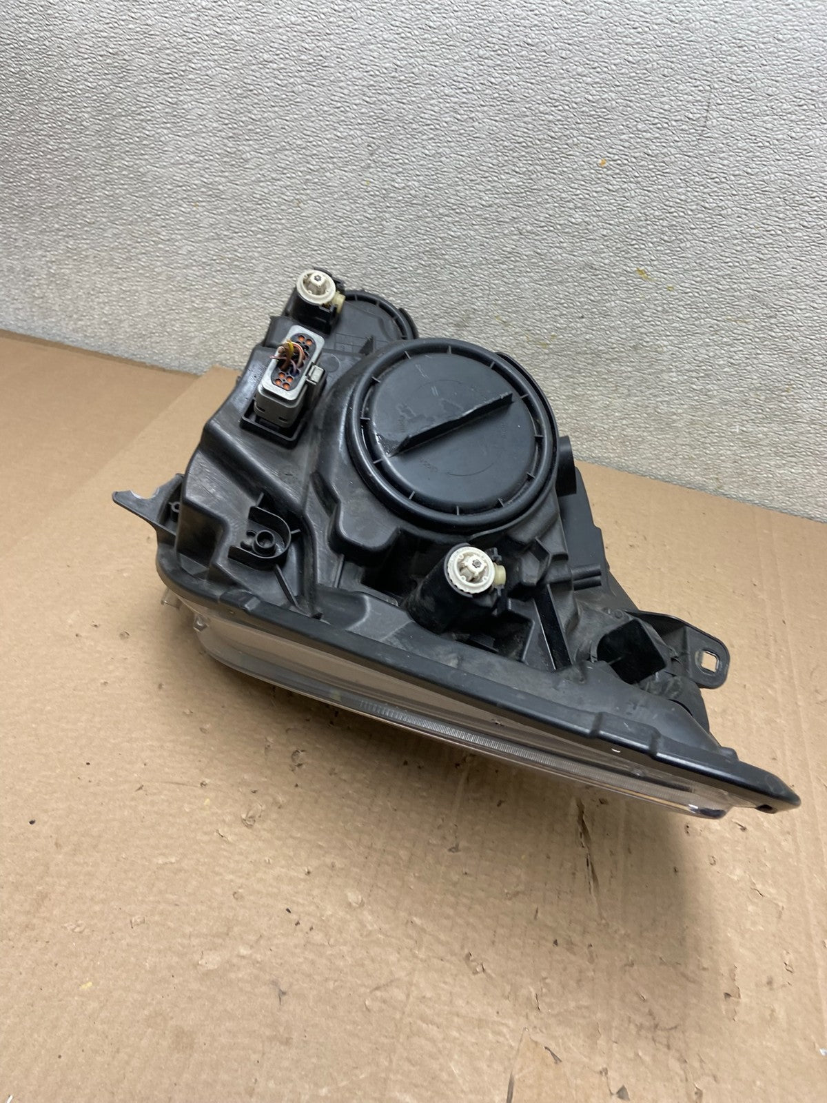 2014 to 2017 Mercedes Sprinter Headlight Right Passenger Halogen Oem AB2504 DG6