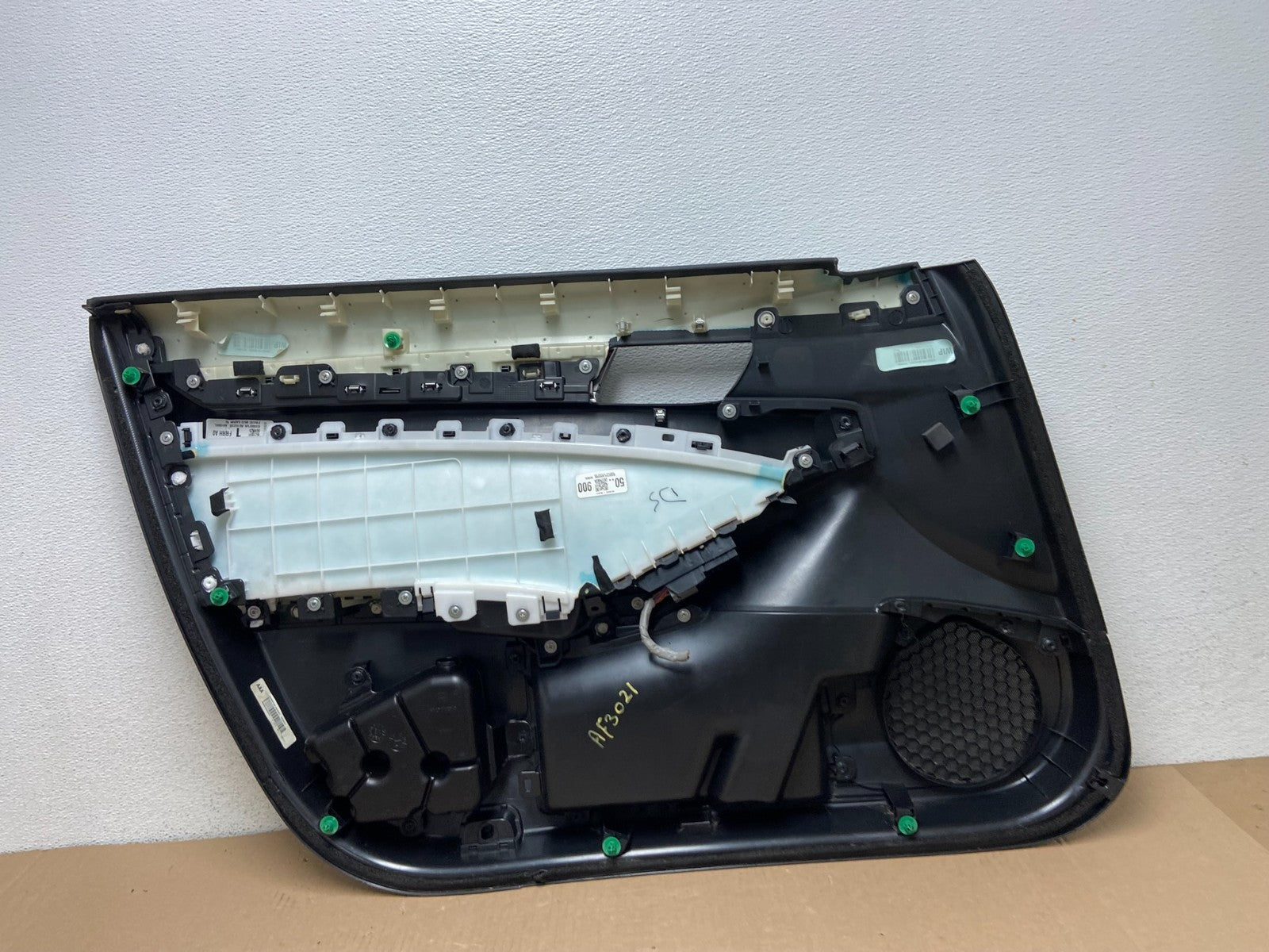 2018-2020 Honda Accord Front Right Passenger RH Side Door Panel AF3021 DG6