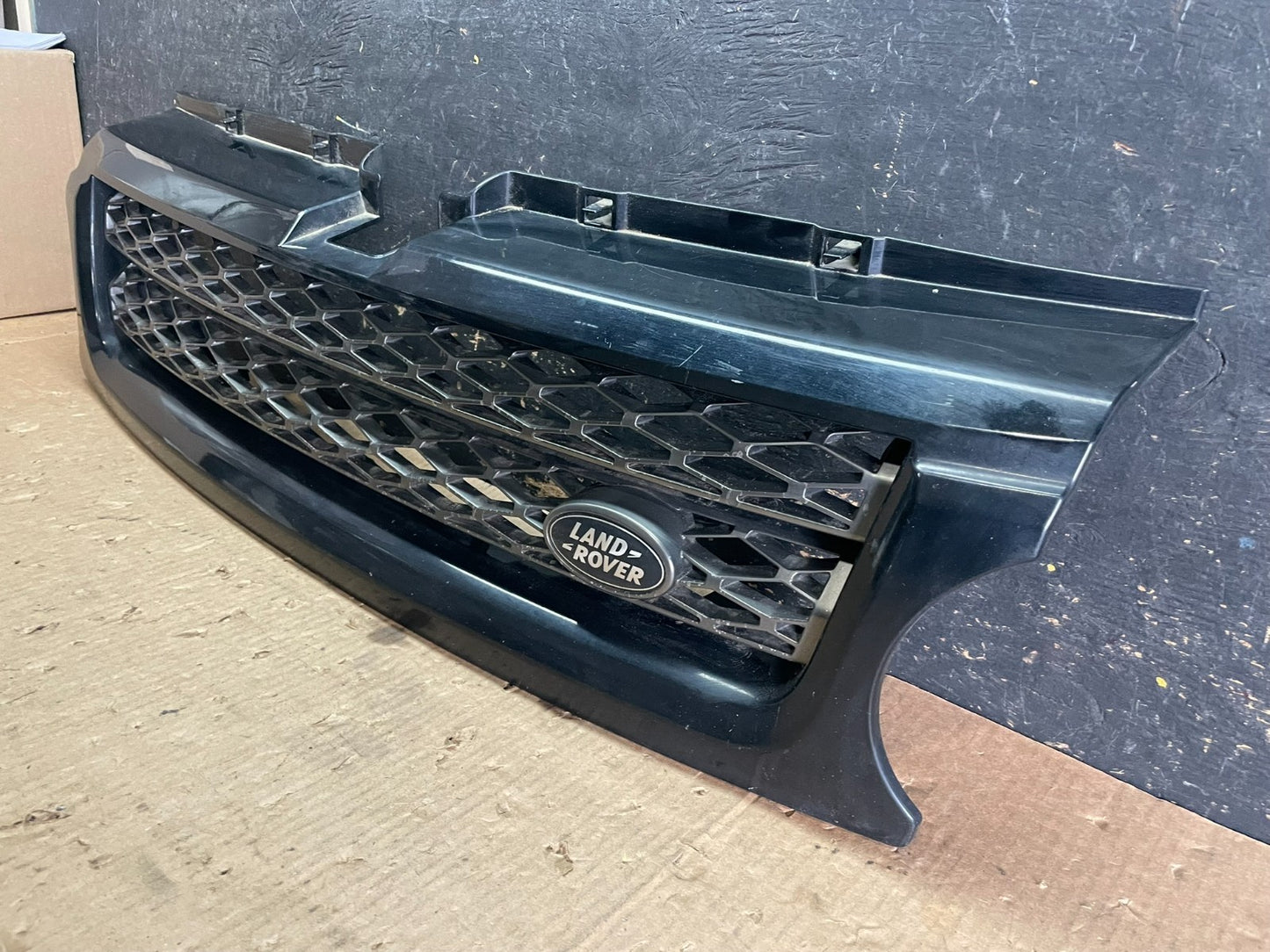 2010 to 2013 Land Rover Range Rover Sport Front Mesh Grille Upper Grill y9846 DG2