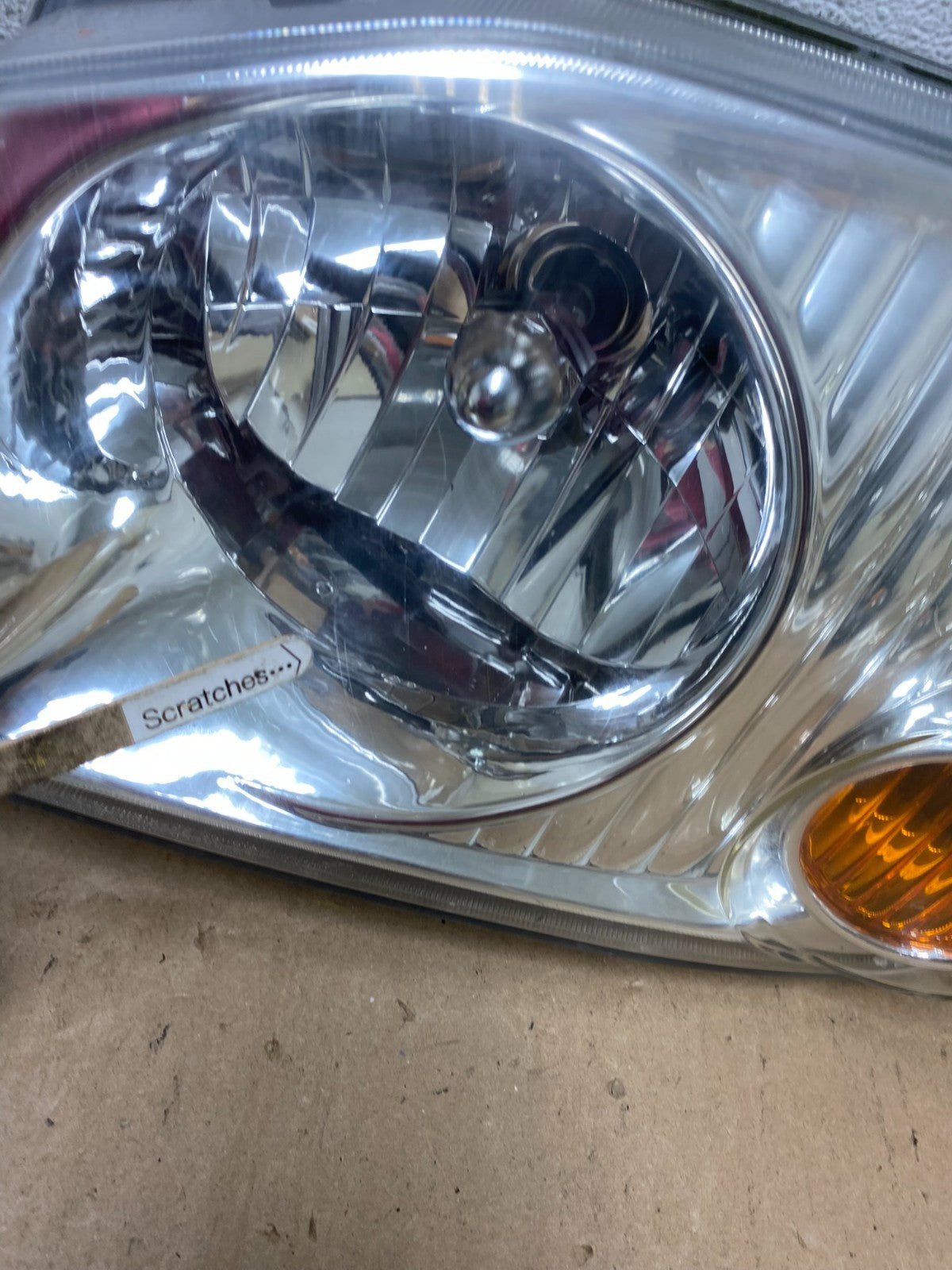 2001 to 2004 Nissan Frontier Left+Right Halogen Headlights AE6473 DW4
