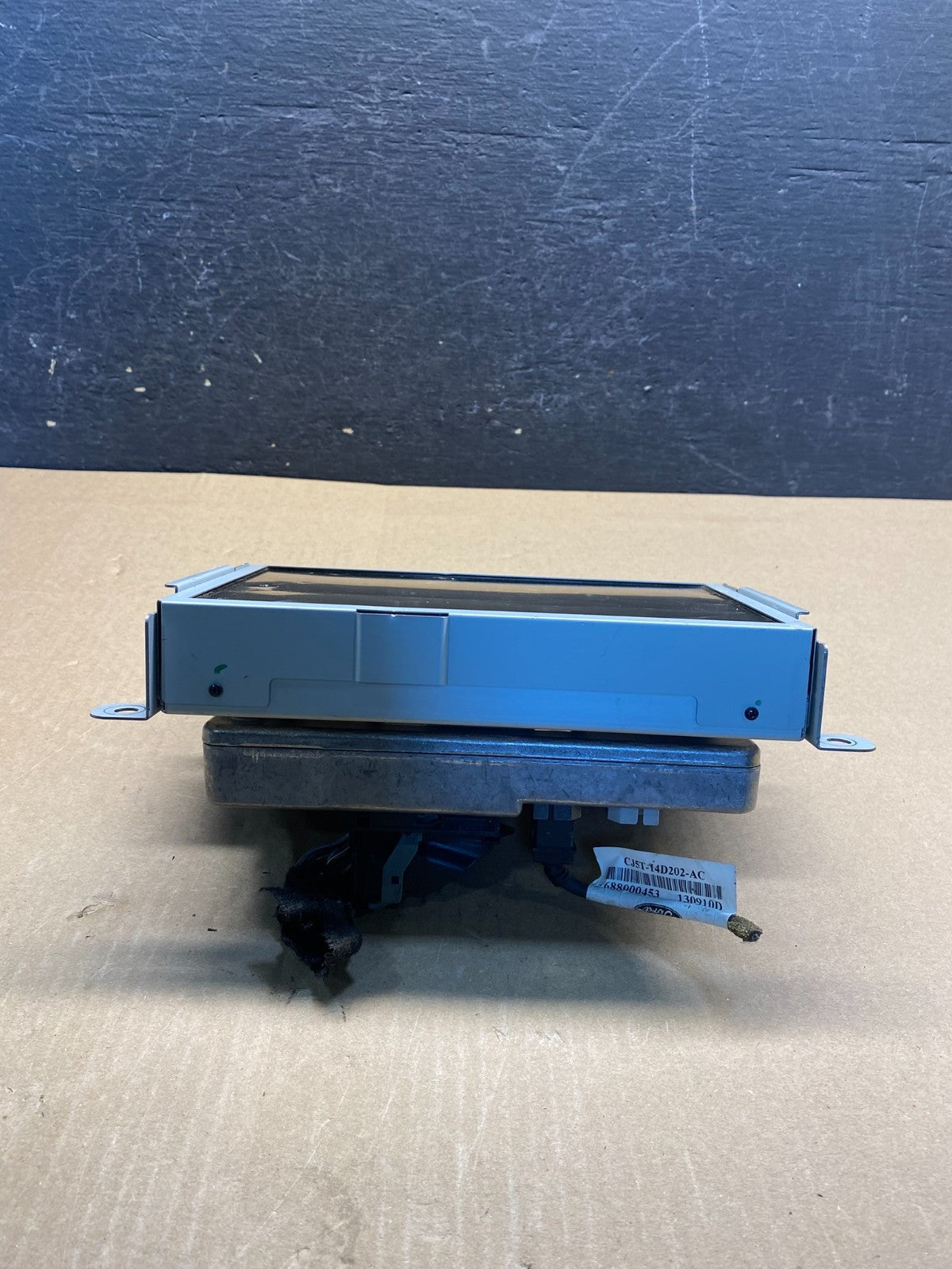 2013 to 2015 Ford C-MAX Radio Info Navigation Display Screen ag1791 DG3
