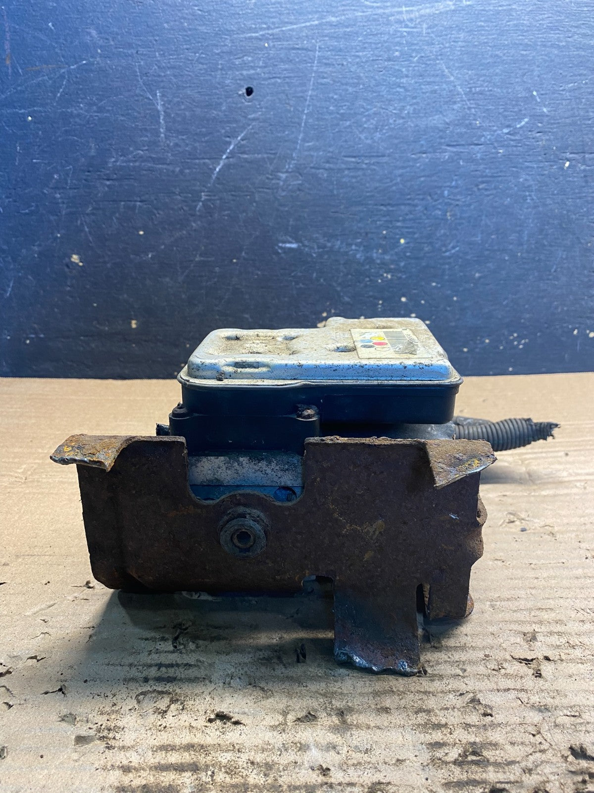 2004-2006 Chevrolet Express ABS Pump Control OEM 13567115 Module AA3216 DG5