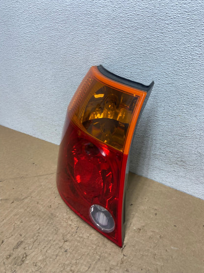 2004 2005 2006 Chrysler Pacifica Left Driver LH Tail Light AG1394 LK1