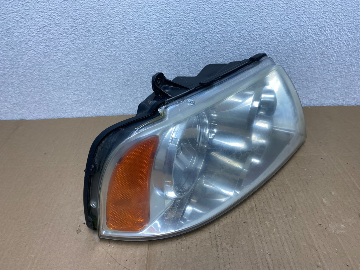 2003 - 2006 Lincoln Navigator Right RH Side Headlight Halogen AB8158 DW2