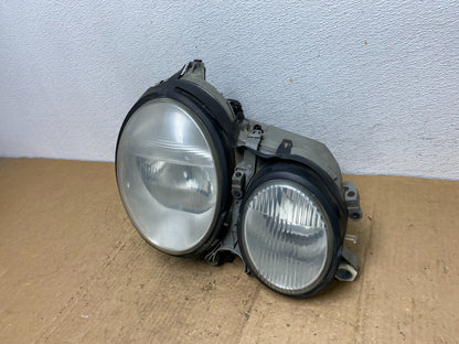 2000-2002 Mercedes E E320 E430 Right Passenger Xenon HID Headlight AD0531 DW1