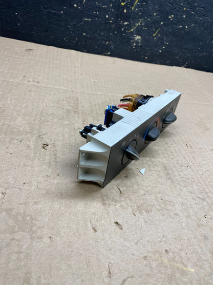 2001 - 2007 GMC Chevrolet Express 1500 Climate Control A/C Z0001 DG1