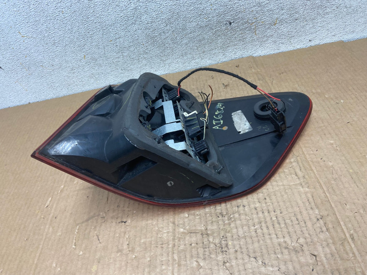 2009 to 2011 Mercedes ML350 ML-Class Left Driver Side LH Tail Light AI6824 LK5
