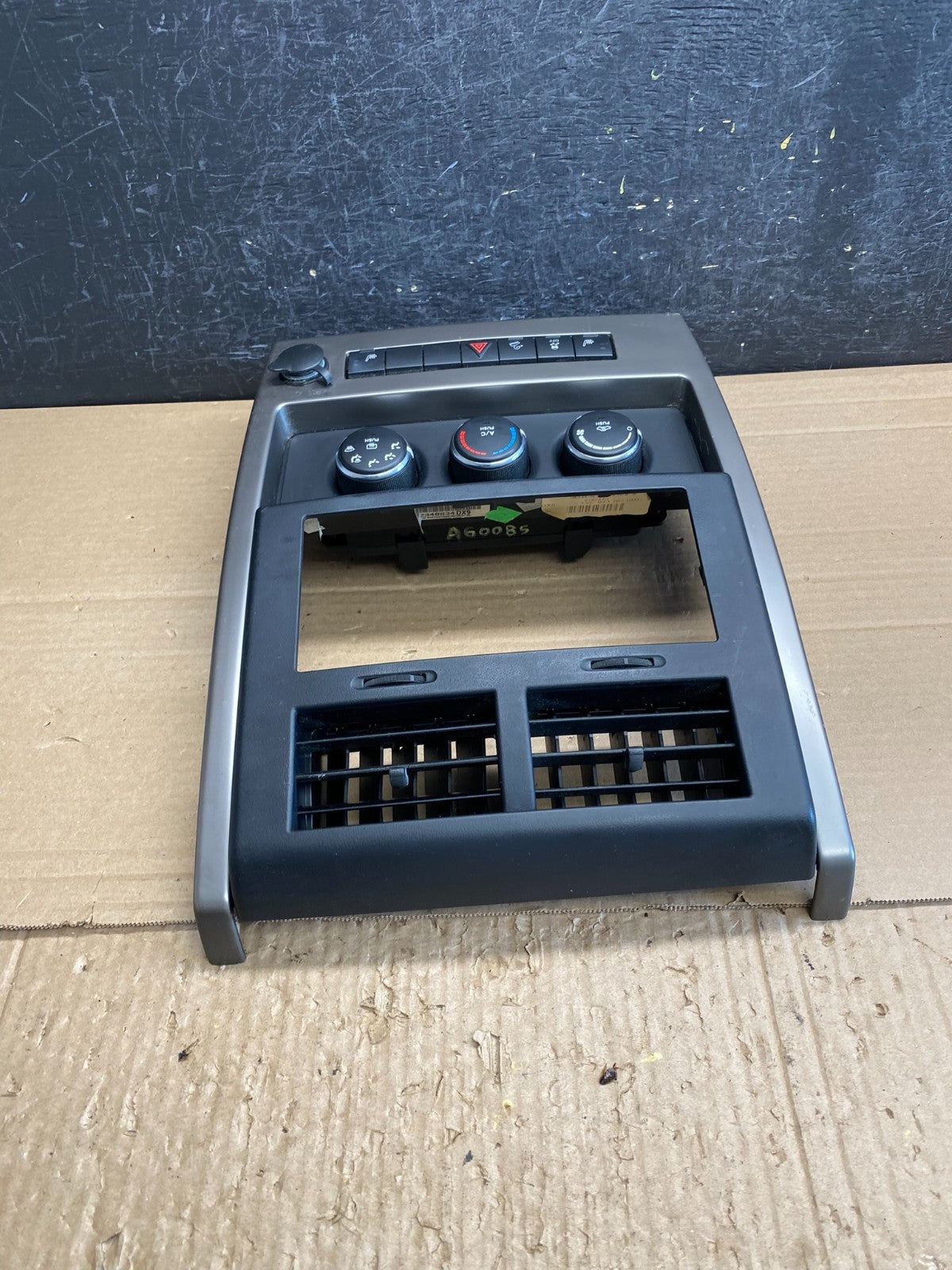 2008 to 2012 Jeep Liberty Dash Climate Temperature Control Radio Bezel AG0085 DG2