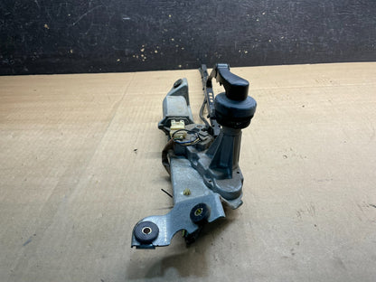 2000 to 2004 Subaru Outback Rear Windshield Washer Wiper Motor w6700 DG1