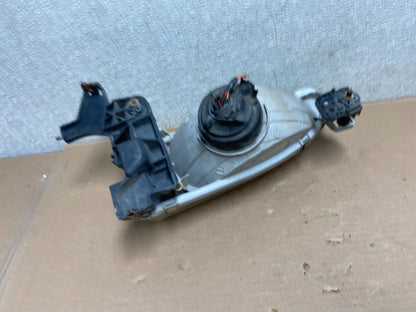 1998 to 2000 Toyota Corolla Front Right Passenger RH Headlight AA9887 DW3