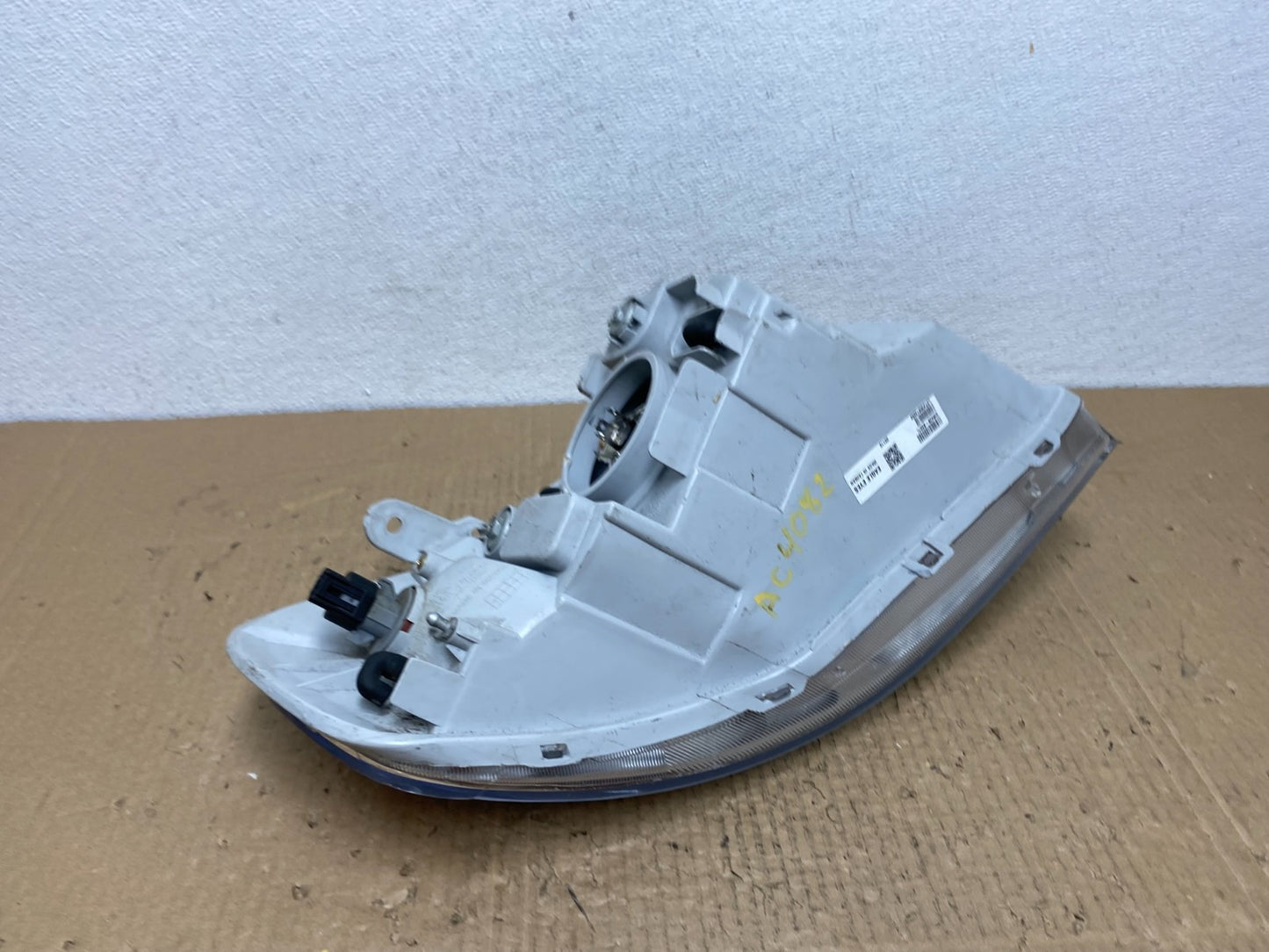 2007 - 2011 Chevrolet Aveo Ntbk Left Driver LH Headlight Halogen AC4082 DW8