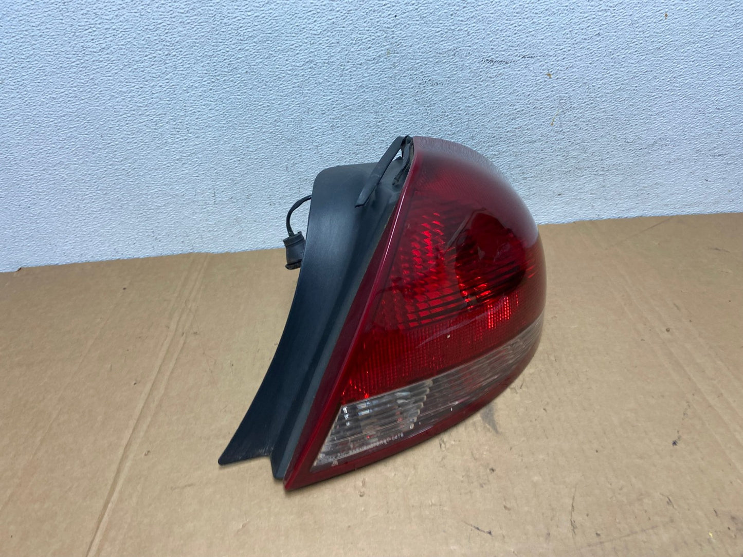 2004 2005 2006 2007 Ford Taurus Right Passenger Side Tail Light AD2739 LK2