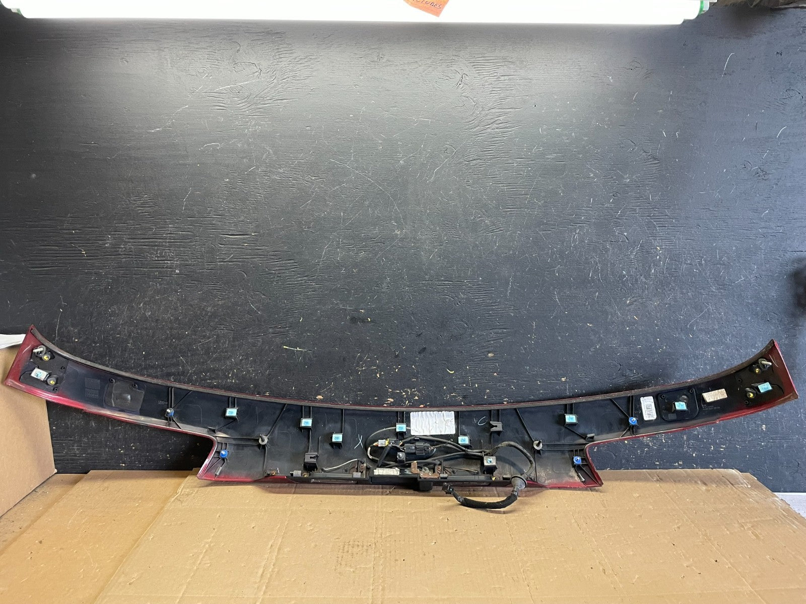 2016 to 2020 Kia Sorento Rear Trunk Lift gate Cover Panel W/Camera Oem AA8889 DG8