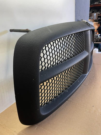 2002 2003 2004 2005 Dodge Ram 1500  Upper Front Grill Grille AG2926 DG2