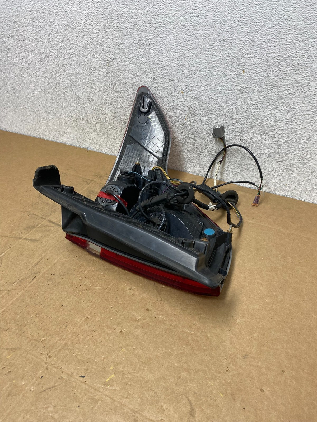 2011 2012 2013 2014 2015 Ford Explorer Left Driver LH Side Tail light AD6227 DW5