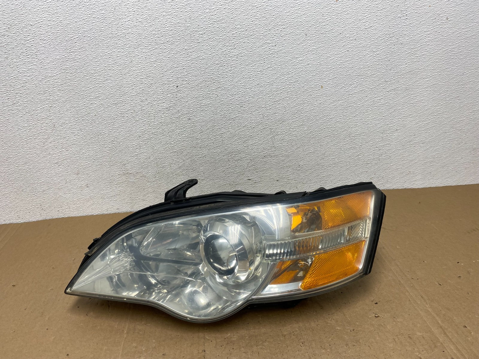 2006 to 2007 Subaru Legacy Left Driver LH Side Headlight AC5776 DW0