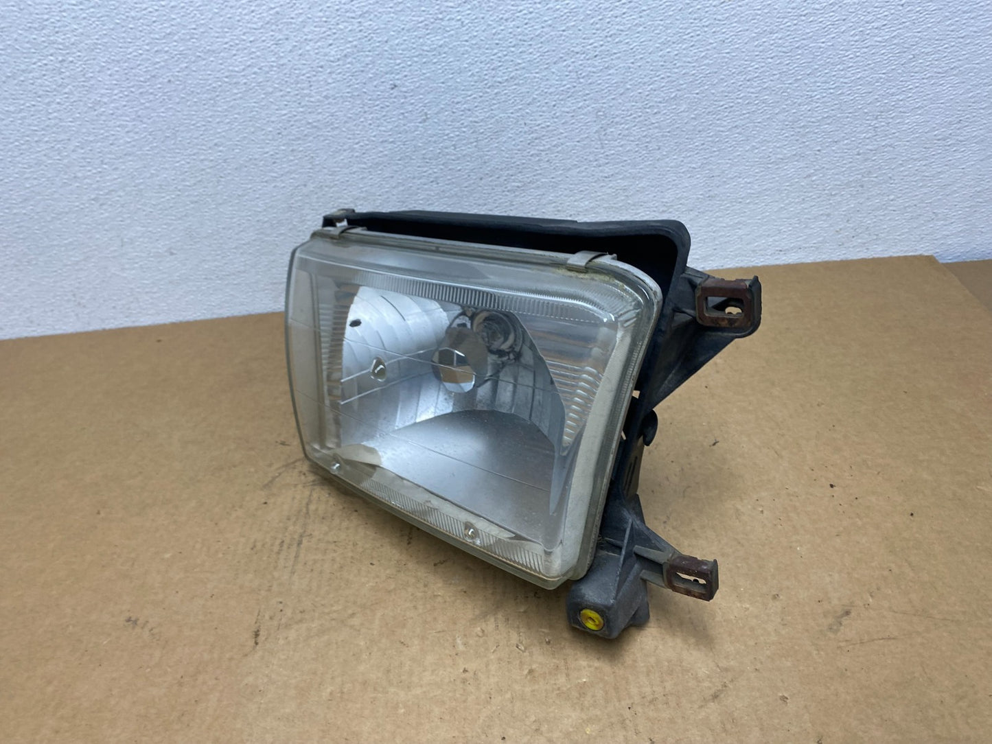 1996 to 2002 Toyota 4Runner Halogen Right Headlight Oem AC1786 DW1
