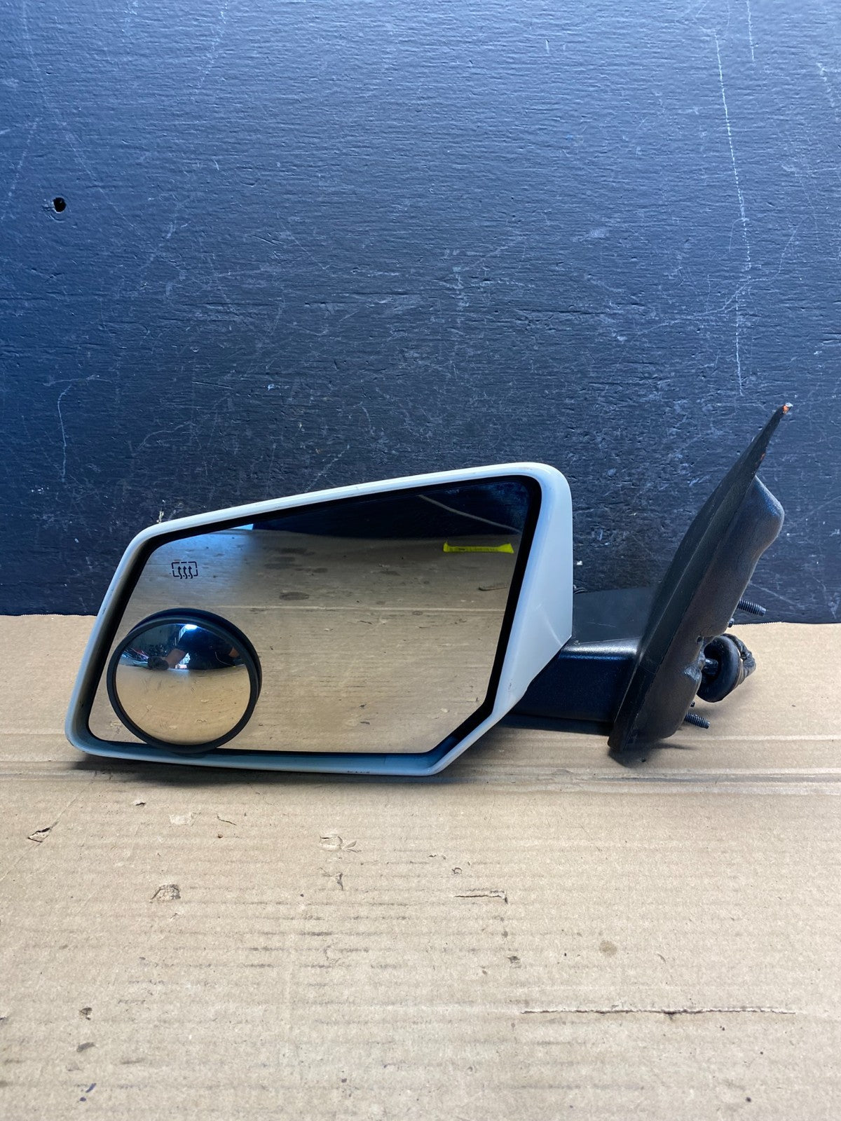 2009 to 2015 GMC Acadia Left Driver LH View Turn Signal Door Mirror AE8120 DG9