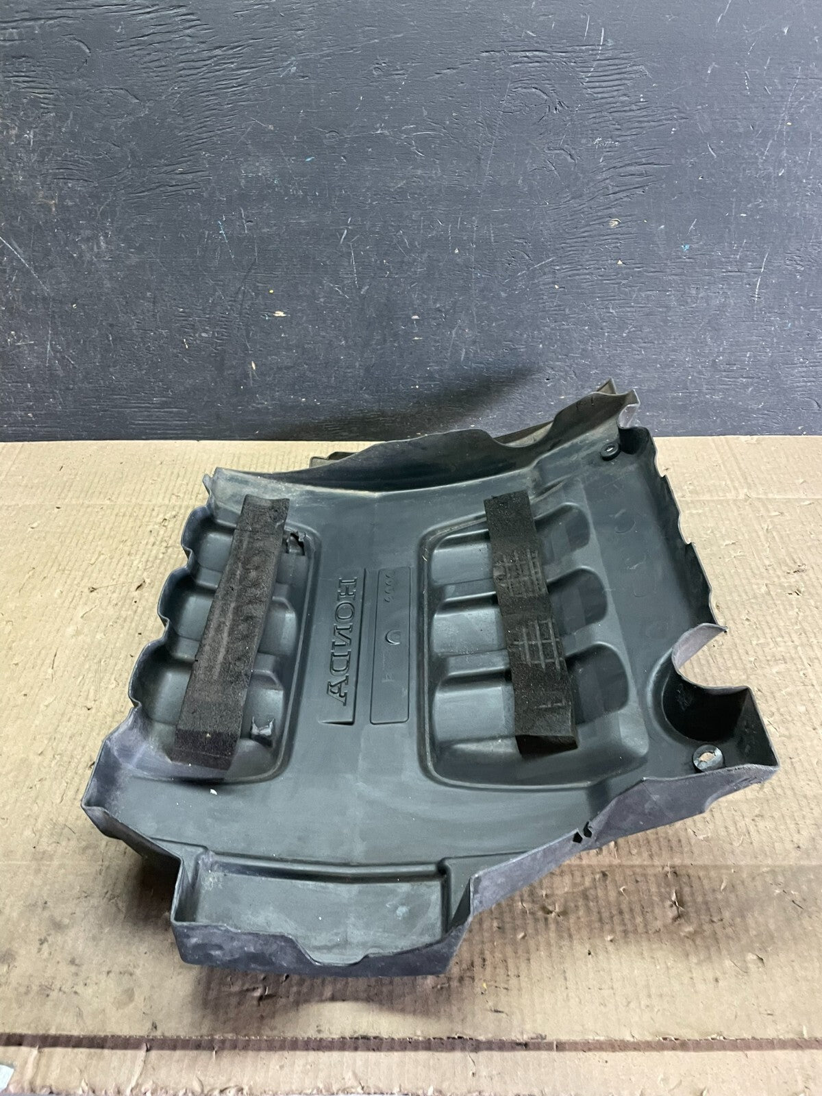 2005 to 2007 Honda Odyssey Black Engine Cover OEM i7810 DG6