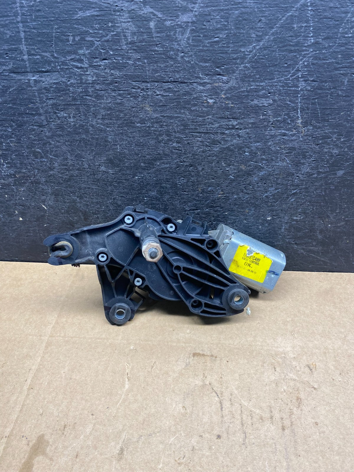 2011 to 2019 Ford Explorer Rear Windshield Wiper Motor ag9613 DG0