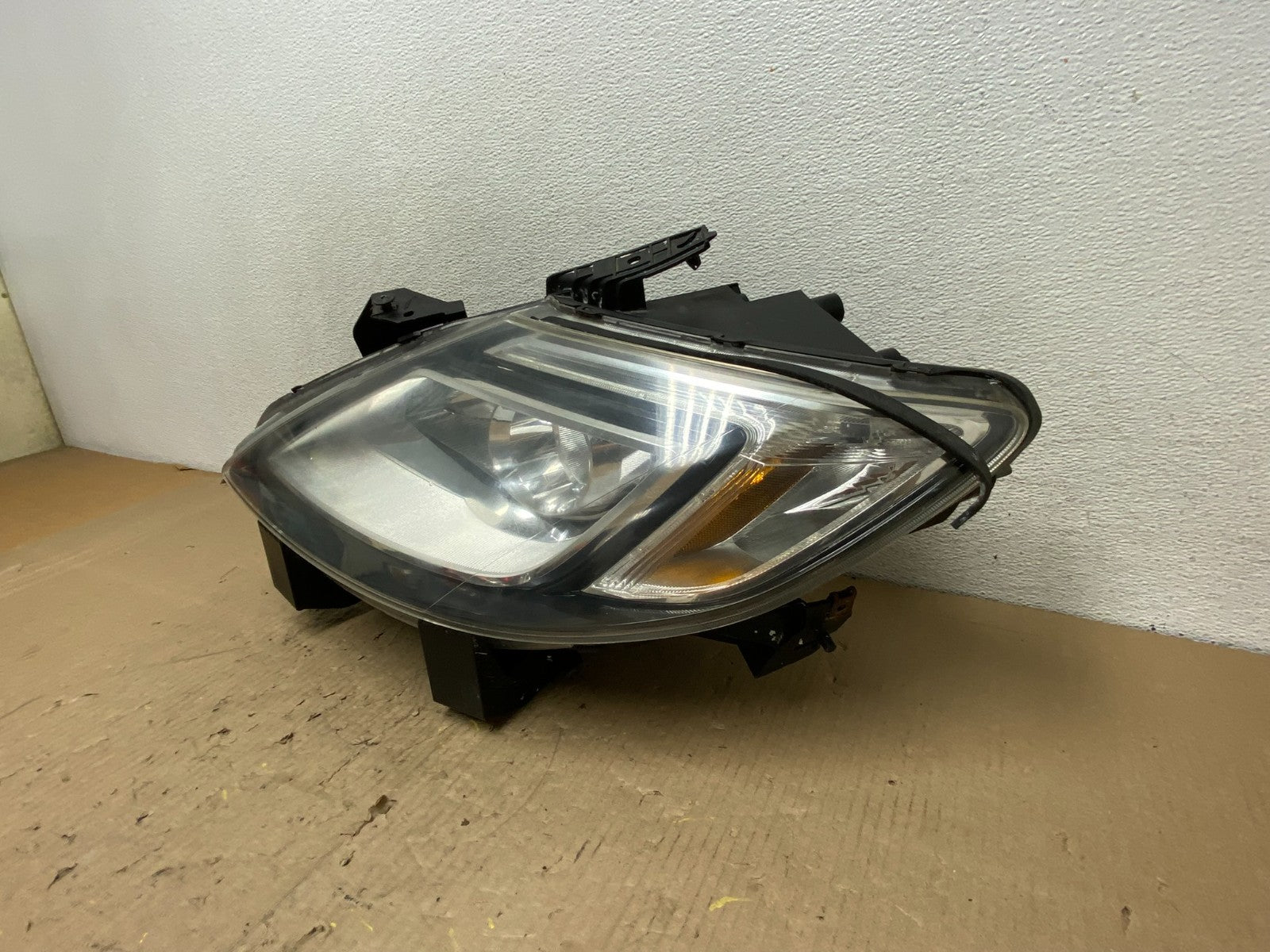 2007 - 2009 Mazda Cx9 Cx-9 Left Driver LH Headlight Halogen AG8079 DW2