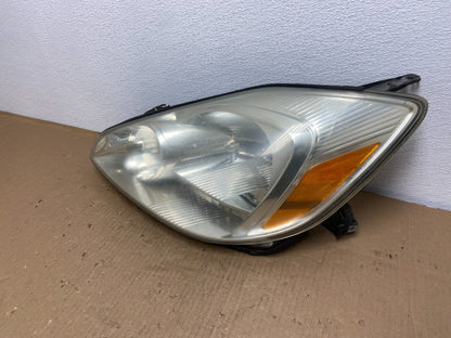 2004-2005 Toyota Sienna Left Driver LH Side Halogen Headlight AB6613 DW1
