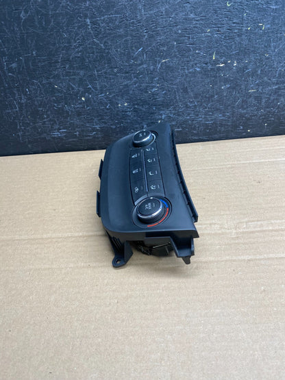 2015-2017 Nissan Sentra Climate Control Unit Heater Ac Temperature AF6563 DG2
