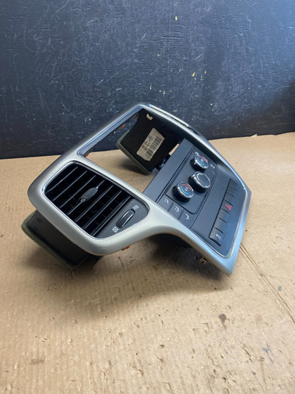 2011-2013 Jeep Grand Cherokee Center Radio Climate Control Bezel Vent AE3919 DG1