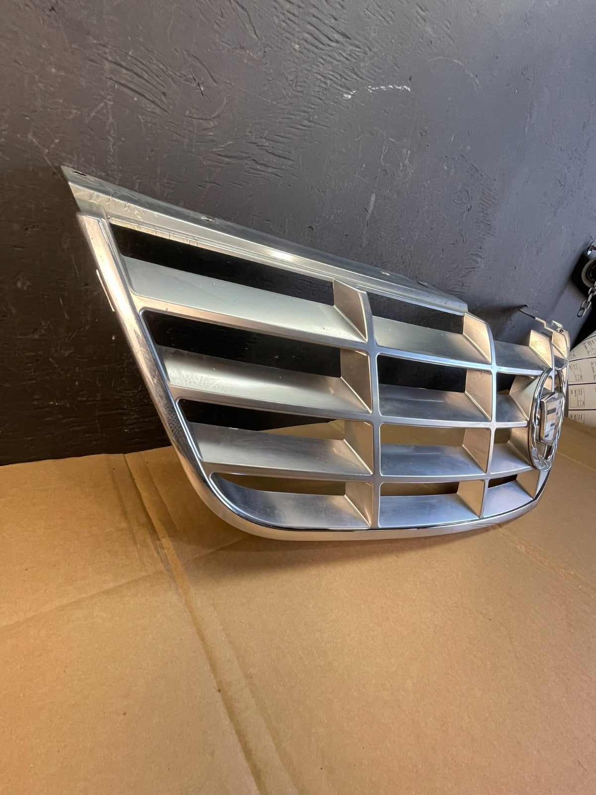 2006 to 2011 Cadillac DTS Front Bumper Upper Grille Grill AC5257 DG1