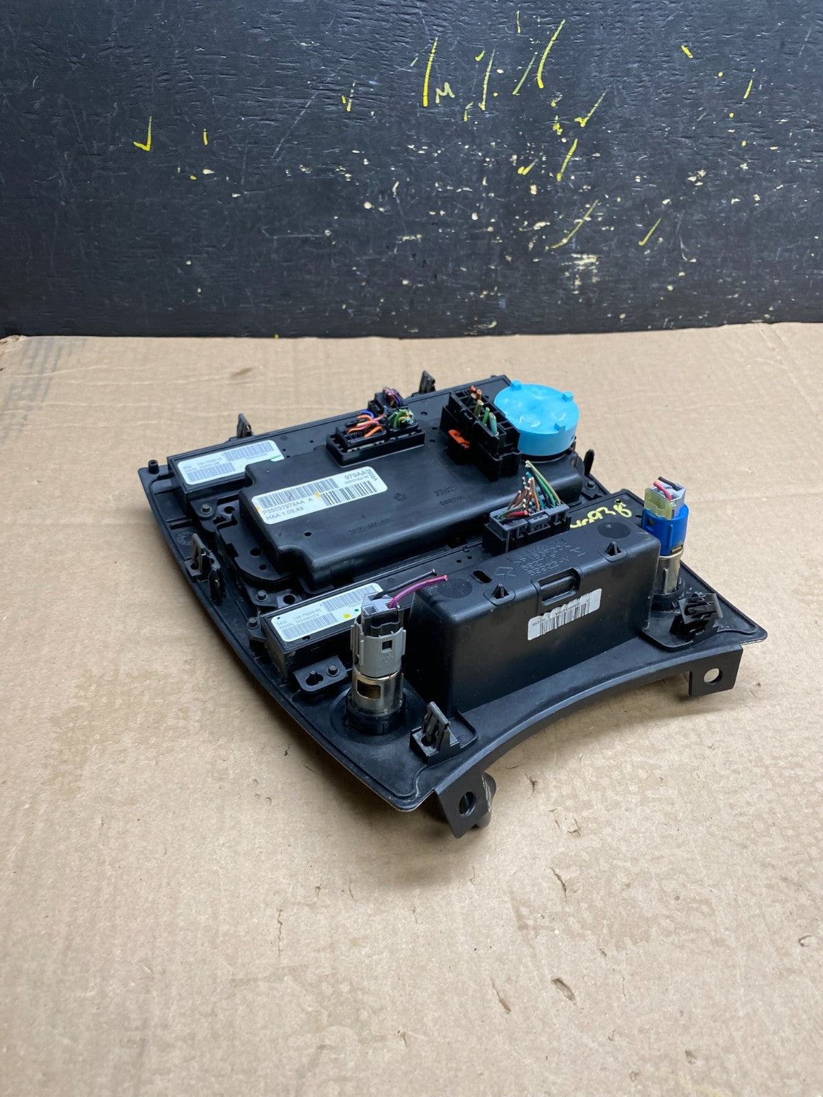 2005 2006 2007 Jeep Commander Grand Cherokee A/C Climate Control Bezel Y9938 DG4