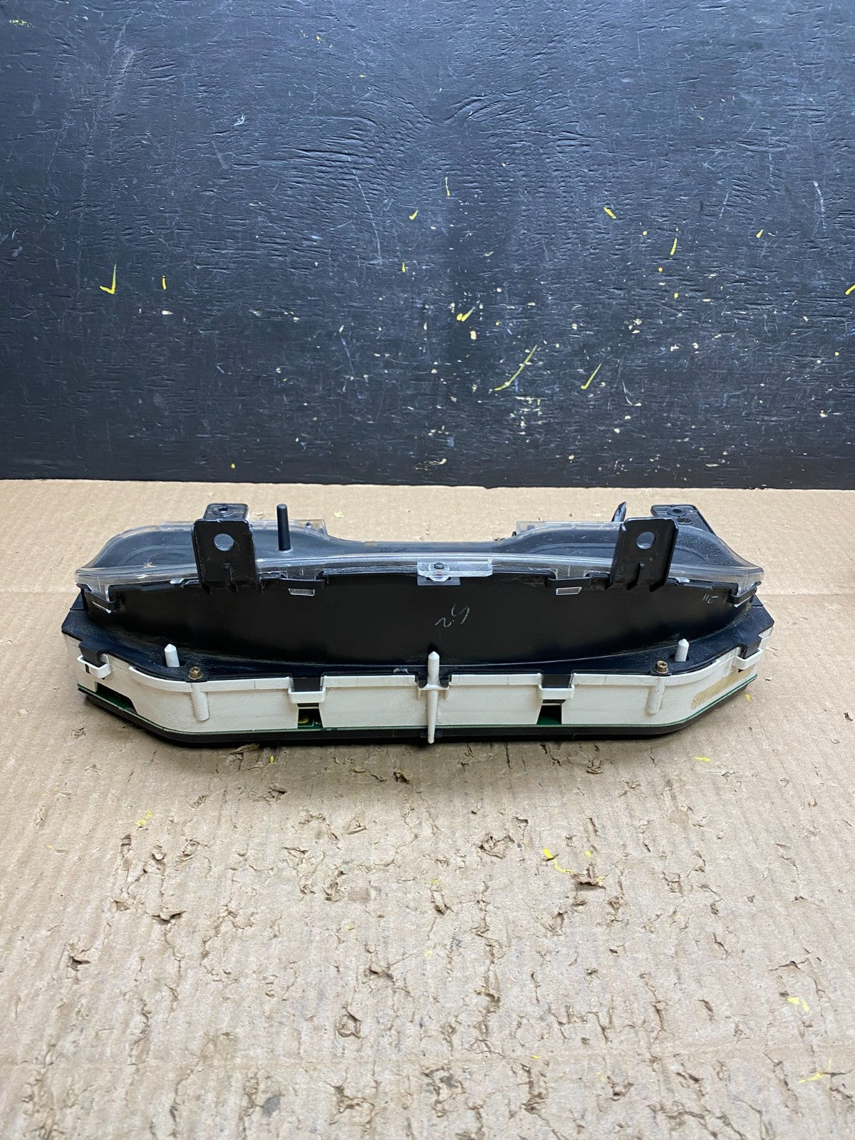 2003 to 2004 Ford Expedition Speedometer Cluster Gauge V1631 DG5